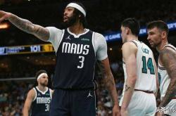 霸气，帕金斯向独行侠的(de)对手发出安东尼·戴维斯的(de)警告