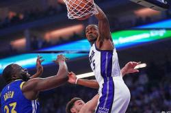 圣安东尼奥马刺队后卫称勇士队格林是(shì)最大(dà)的(de)抱怨者