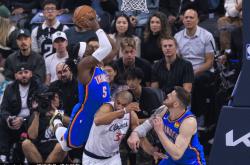 尼古拉·约基奇(qí)55分带领掘金大胜快船