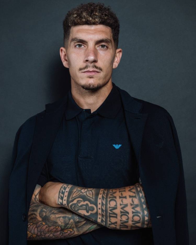 官方：阿玛尼成为那不勒斯正装合作伙伴