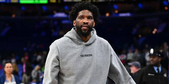 乔尔-恩比德感受压力，呼吁统一战线迎接挑战