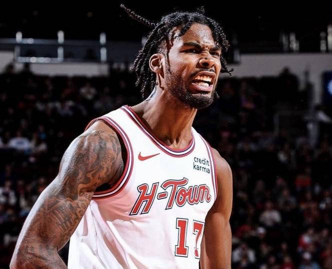 NBA自由市场动态：核心球员续约与老将轮休策略