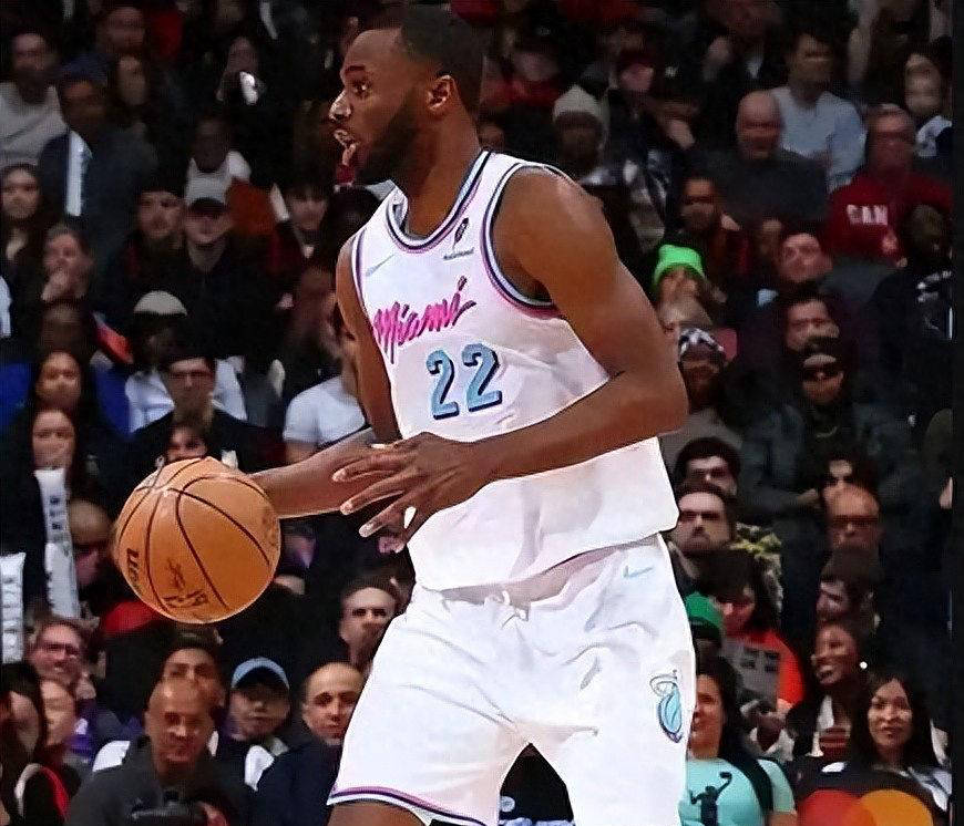 NBA季前赛明日赛程预告：火箭对阵老鹰，雷霆迎战独行侠