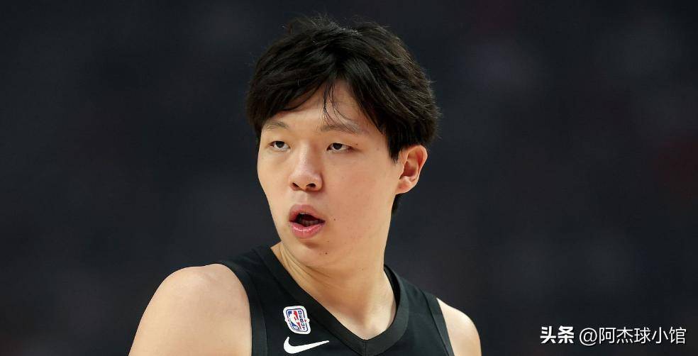 杨瀚森被隔扣！欢迎来到NBA