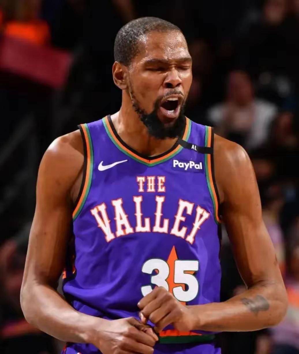 全美直播NBA常规赛，雷霆升起冠军旗，杜兰特反戈旧主！